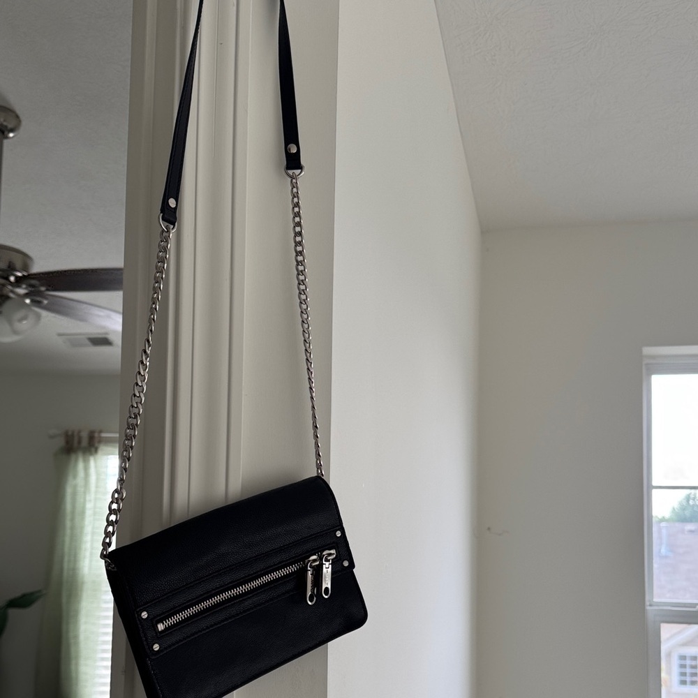 Milly Elegant Black Crossbody Bag with Silver Chain
